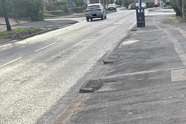 Old lode lane near the junction with Mayswood road